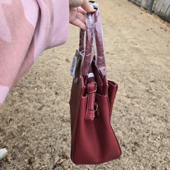 NWT Crossi Burgundy Red Bow Handbag With Extra Crossbody Shoulder Strap BONUS! - Picture 7 of 7